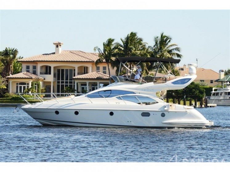 Azimut 43 - Yacht Charter Sailica