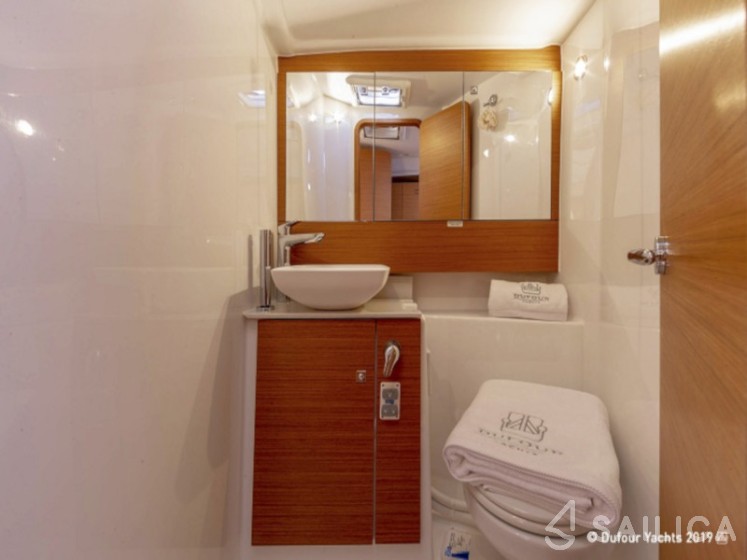 Dufour 430 - Yacht Charter Sailica