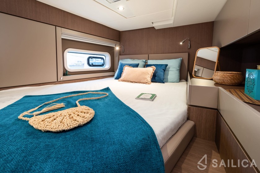 Bali 4.6 - Yacht Charter Sailica