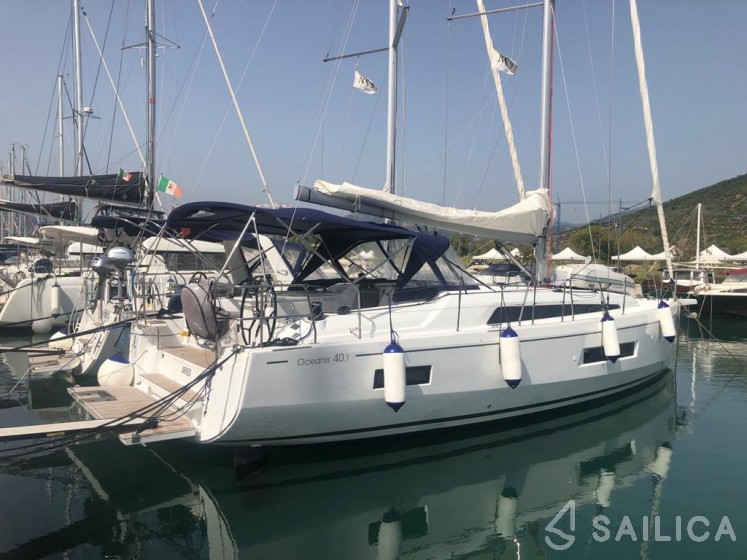 Oceanis 40.1 - Yacht Charter Sailica
