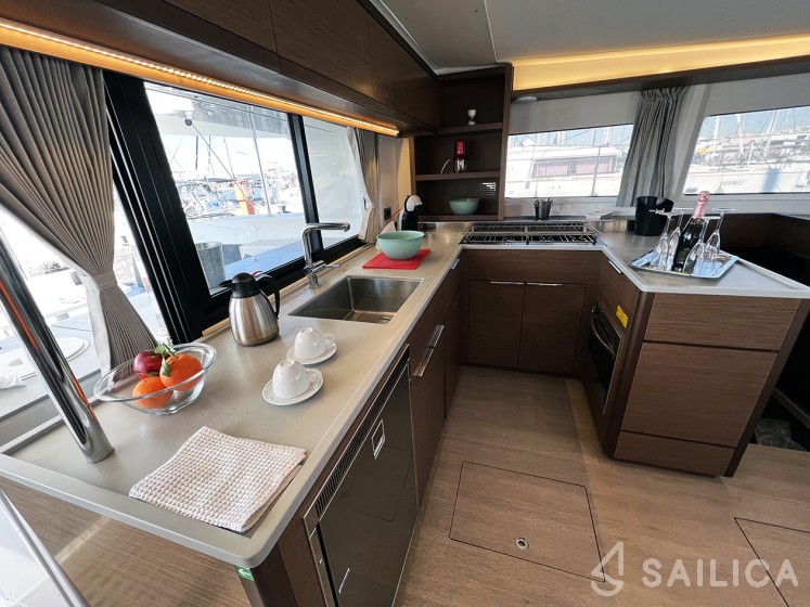 Lagoon 46  - Yacht Charter Sailica