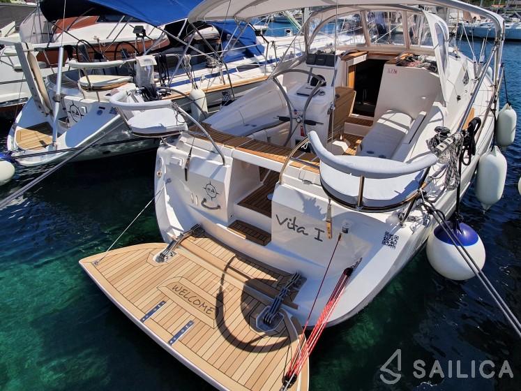 Elan 344 Impression - Yacht Charter Sailica