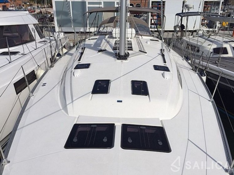 Bavaria 51 Cruiser - Yacht Charter Sailica