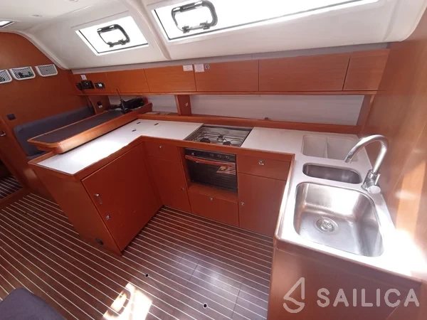 Bavaria 51 Cruiser - Yacht Charter Sailica