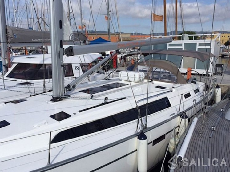 Bavaria 51 Cruiser - Yacht Charter Sailica