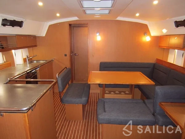 Bavaria 45 Cruiser - Yacht Charter Sailica