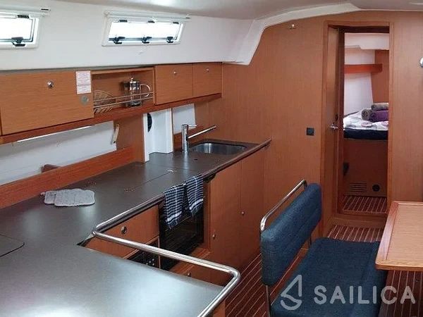 Bavaria 45 Cruiser - Yacht Charter Sailica