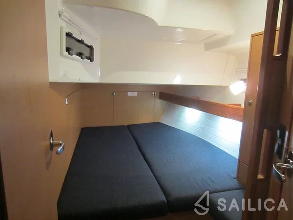 Bavaria 45 Cruiser - Yacht Charter Sailica