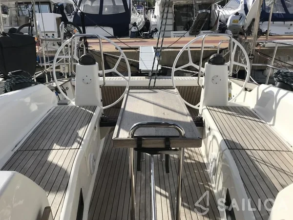 Bavaria 40 Cruiser S - Yacht Charter Sailica