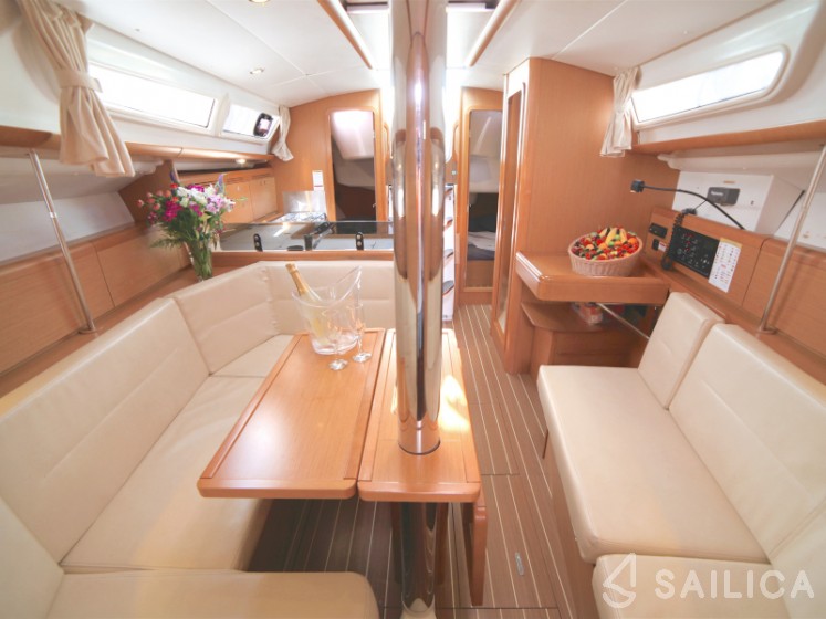 Sun Odyssey 36i - Yacht Charter Sailica