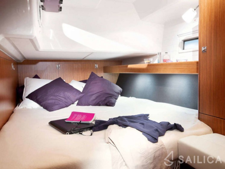 Bavaria 46 Cruiser - Yacht Charter Sailica