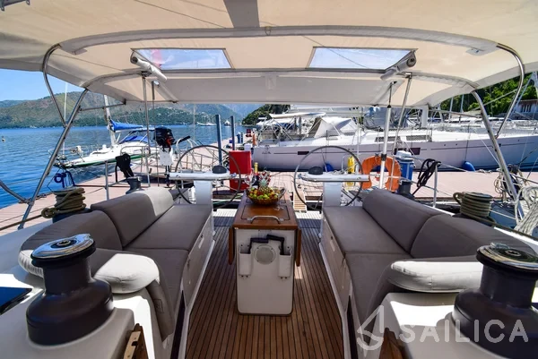 Bavaria 50 Cruiser - Yacht Charter Sailica