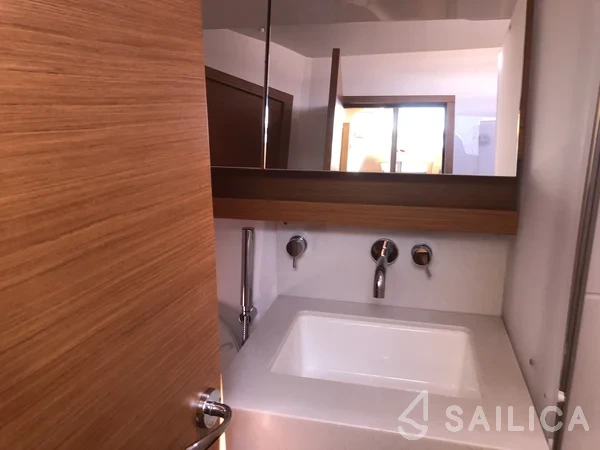 Dufour 530 - Yacht Charter Sailica