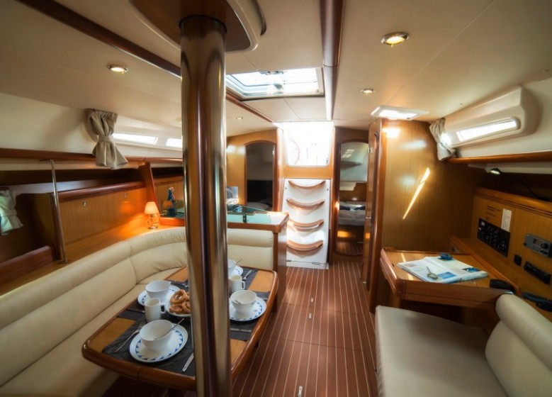 Sun Odyssey 42i - Yacht Charter Sailica