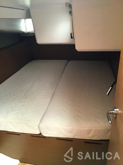 Sun Odyssey 490 - Yacht Charter Sailica