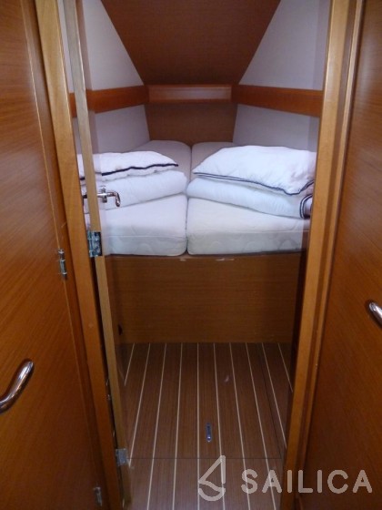 Sun Odyssey 439 - Yacht Charter Sailica
