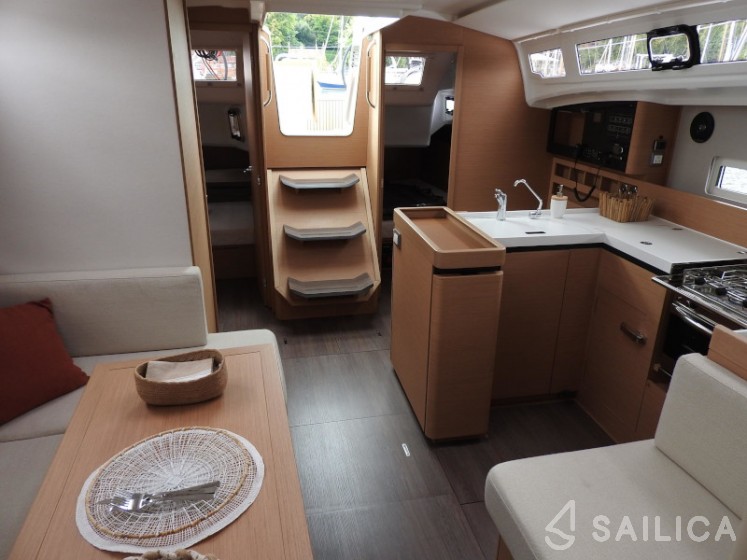Sun Odyssey 410 - Yacht Charter Sailica