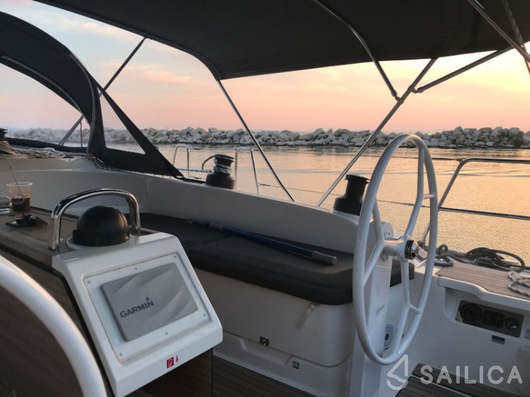 Bavaria 51 Cruiser - Yacht Charter Sailica