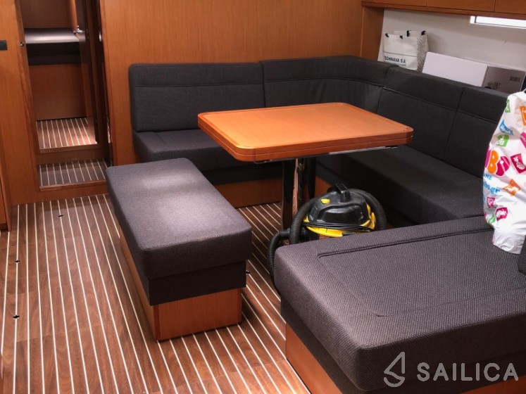 Bavaria 51 Cruiser - Yacht Charter Sailica