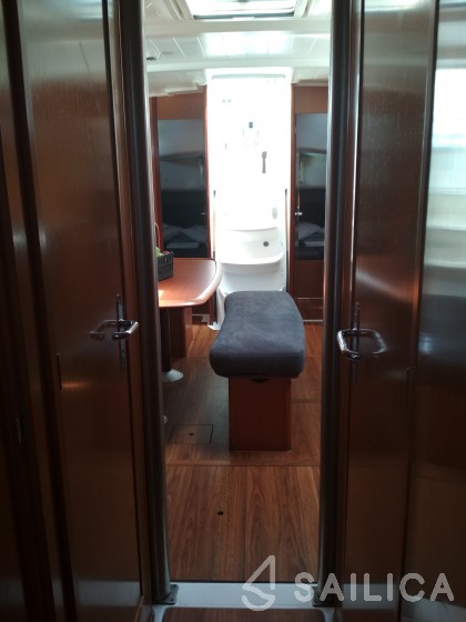 Cyclades 43.4 - Yacht Charter Sailica