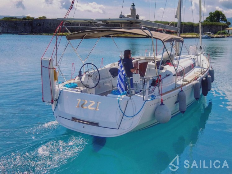 Sun Odyssey 419 - Yacht Charter Sailica