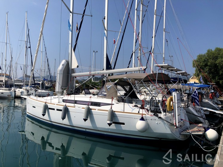 Sun Odyssey 419 - Yacht Charter Sailica