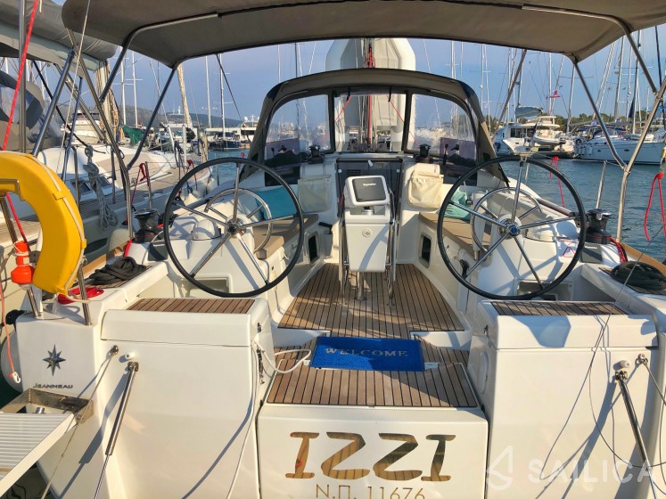 Sun Odyssey 419 - Yacht Charter Sailica