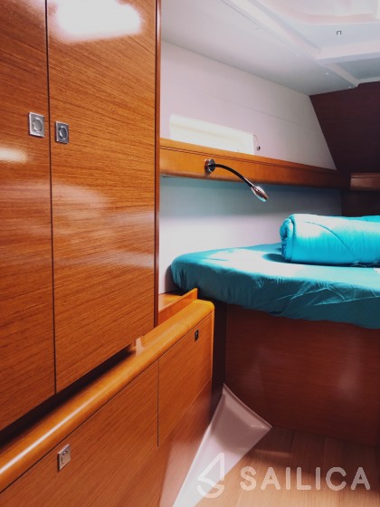 Sun Odyssey 419 - Yacht Charter Sailica