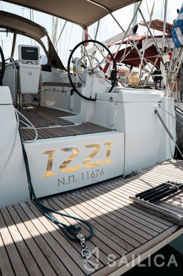 Sun Odyssey 419 - Yacht Charter Sailica