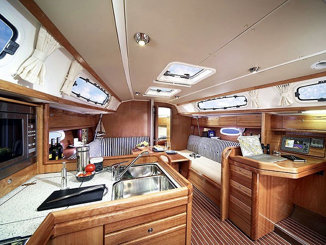Bavaria 34 Cruiser - Yacht Charter Sailica