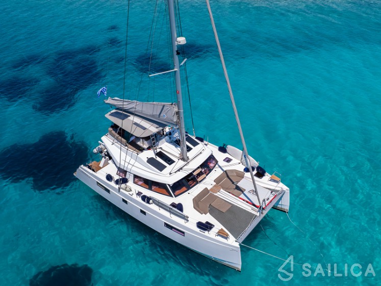 Nautitech 46 Fly - Yacht Charter Sailica