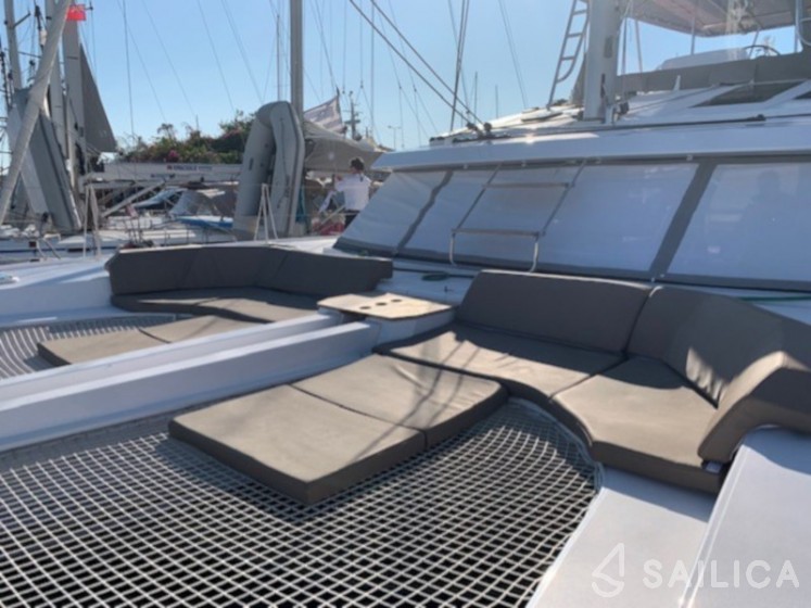 Nautitech 46 Fly - Yacht Charter Sailica