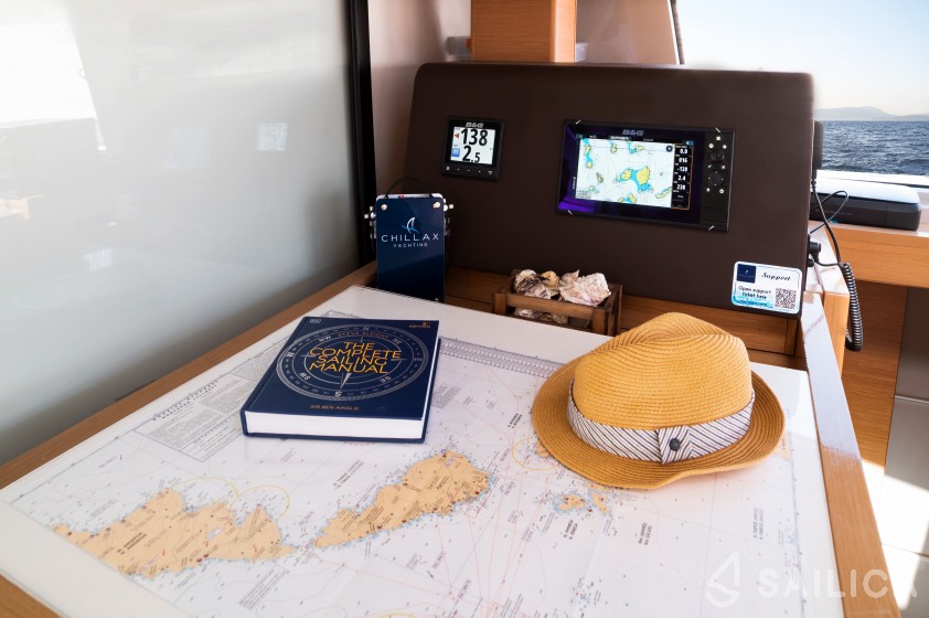 Nautitech 46 Fly - Yacht Charter Sailica