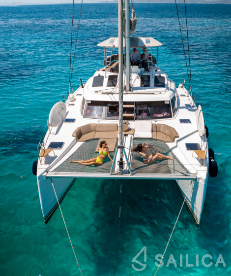 Nautitech 46 Fly - Yacht Charter Sailica