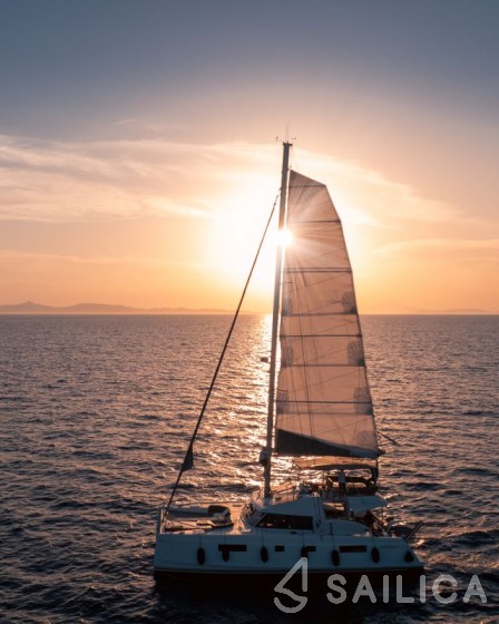 Nautitech 46 Fly - Yacht Charter Sailica