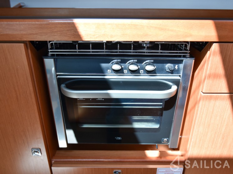 Bavaria 41 Cruiser - Yacht Charter Sailica