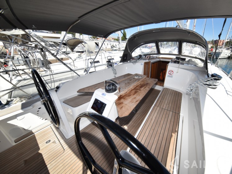 Bavaria 41 Cruiser - Yacht Charter Sailica