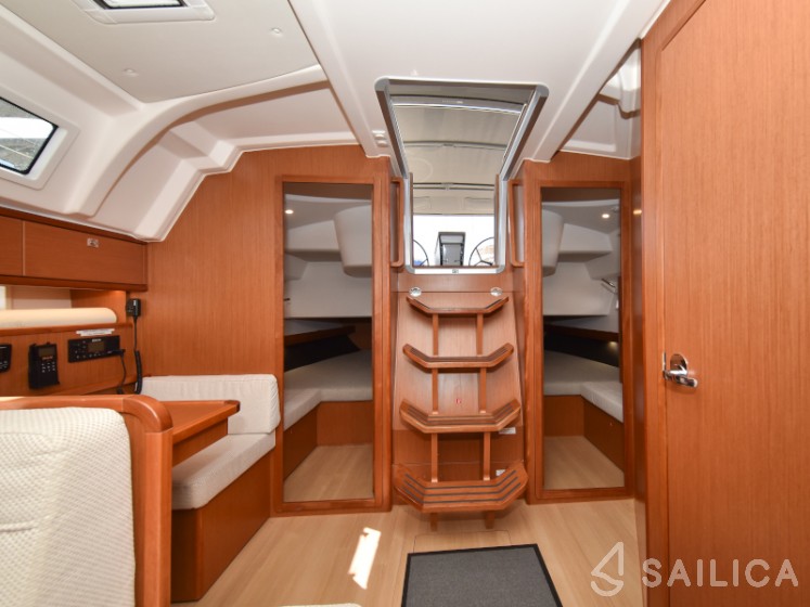 Bavaria 41 Cruiser - Yacht Charter Sailica