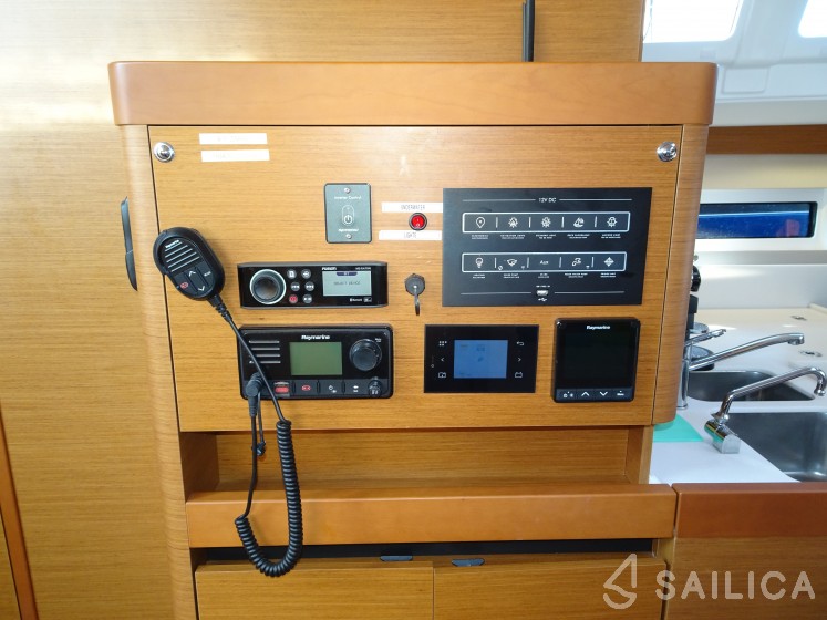 Sun Odyssey 490 - Yacht Charter Sailica