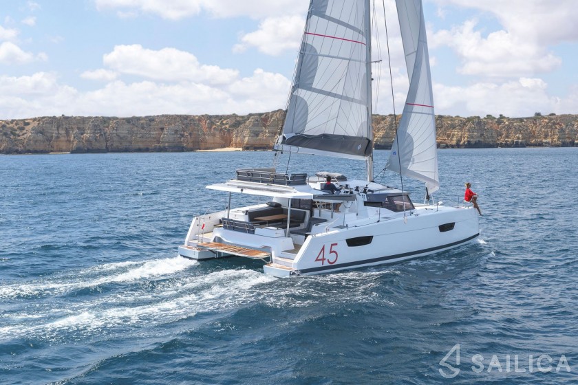 Elba 45 - Yacht Charter Sailica
