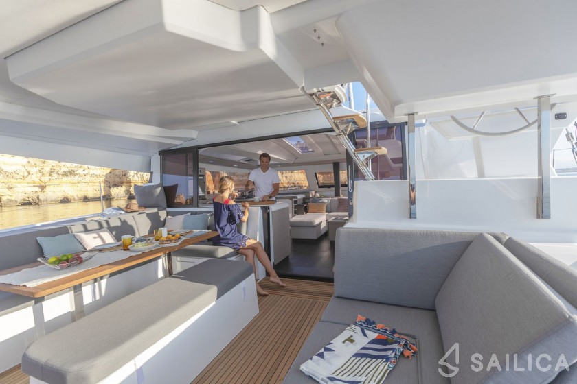 Elba 45 - Yacht Charter Sailica