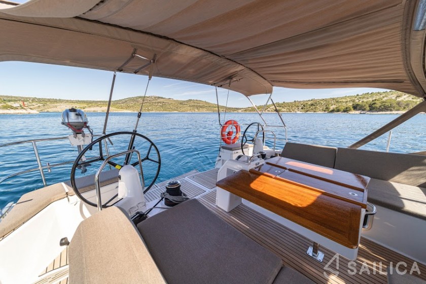 Sun Odyssey 490 - Yacht Charter Sailica