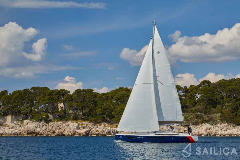Sun Odyssey 490 - Yacht Charter Sailica
