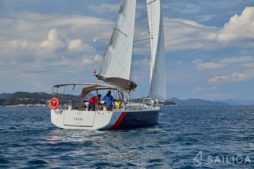 Sun Odyssey 490 - Yacht Charter Sailica