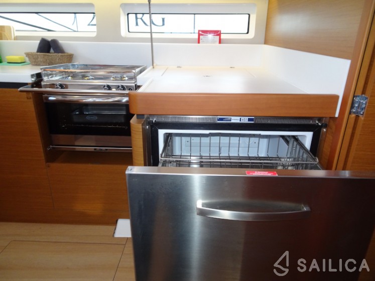 Sun Odyssey 490 - Yacht Charter Sailica