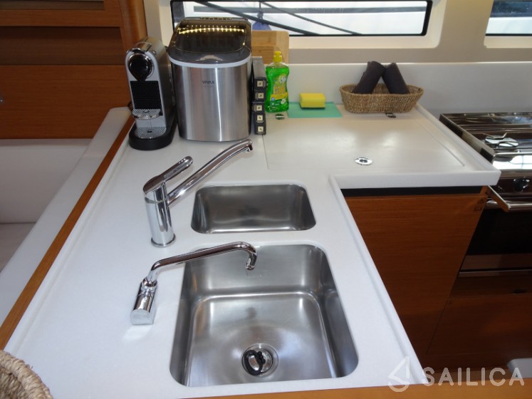 Sun Odyssey 490 - Yacht Charter Sailica