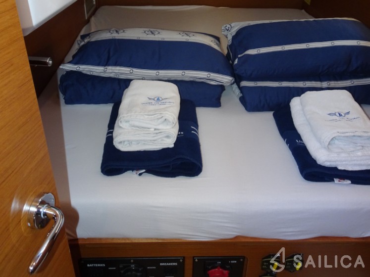 Sun Odyssey 490 - Yacht Charter Sailica