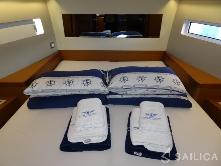 Sun Odyssey 490 - Yacht Charter Sailica