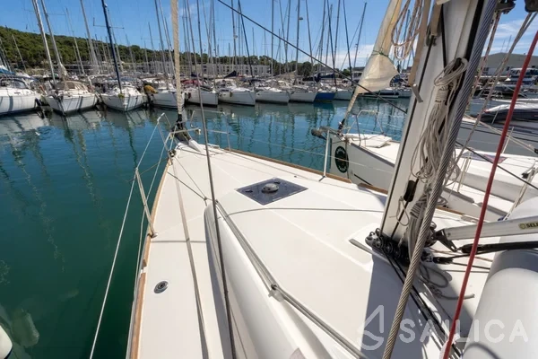Sun Odyssey 389 - Yacht Charter Sailica