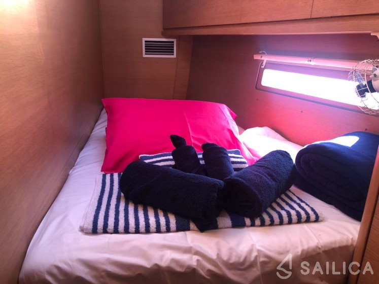Dufour 500 GL - Yacht Charter Sailica